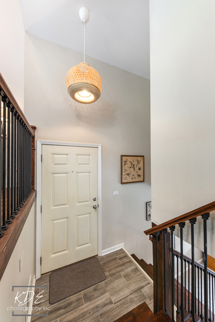 3S407 Chestnut Court, Warrenville, IL