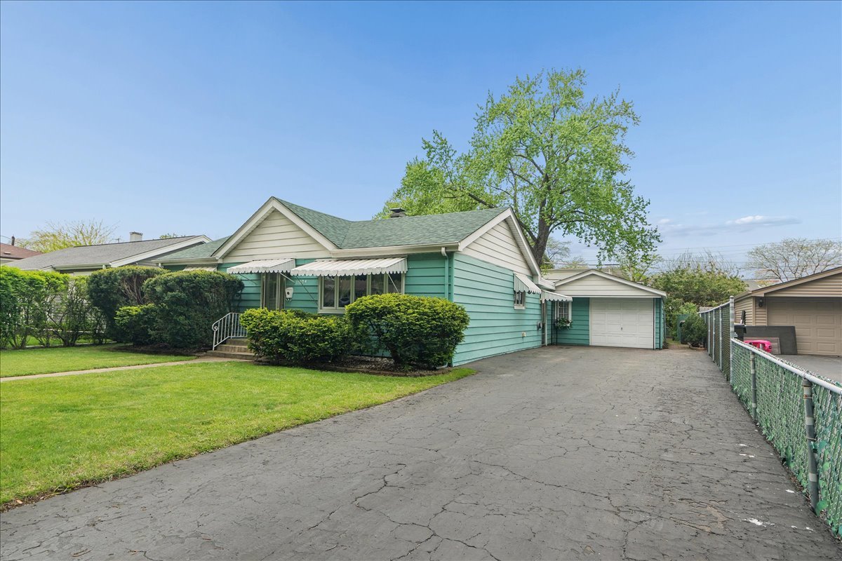 11024 Oxford Avenue, Chicago Ridge, IL