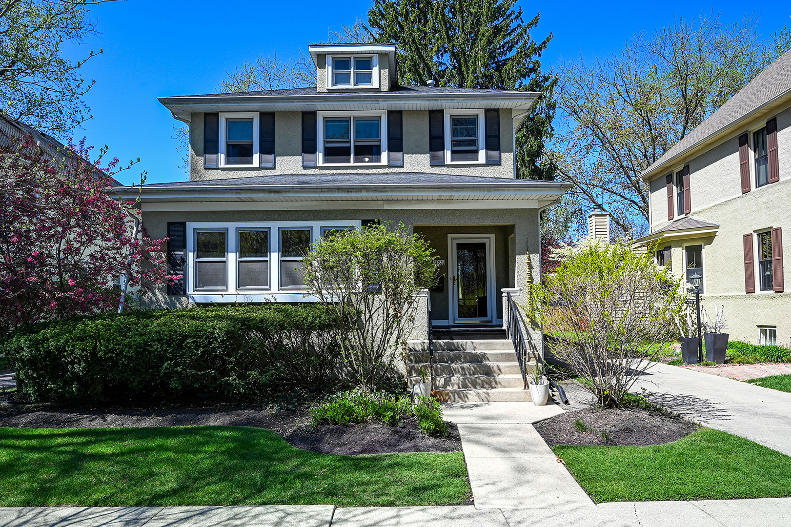 426 N Waiola Avenue, La Grange Park, IL