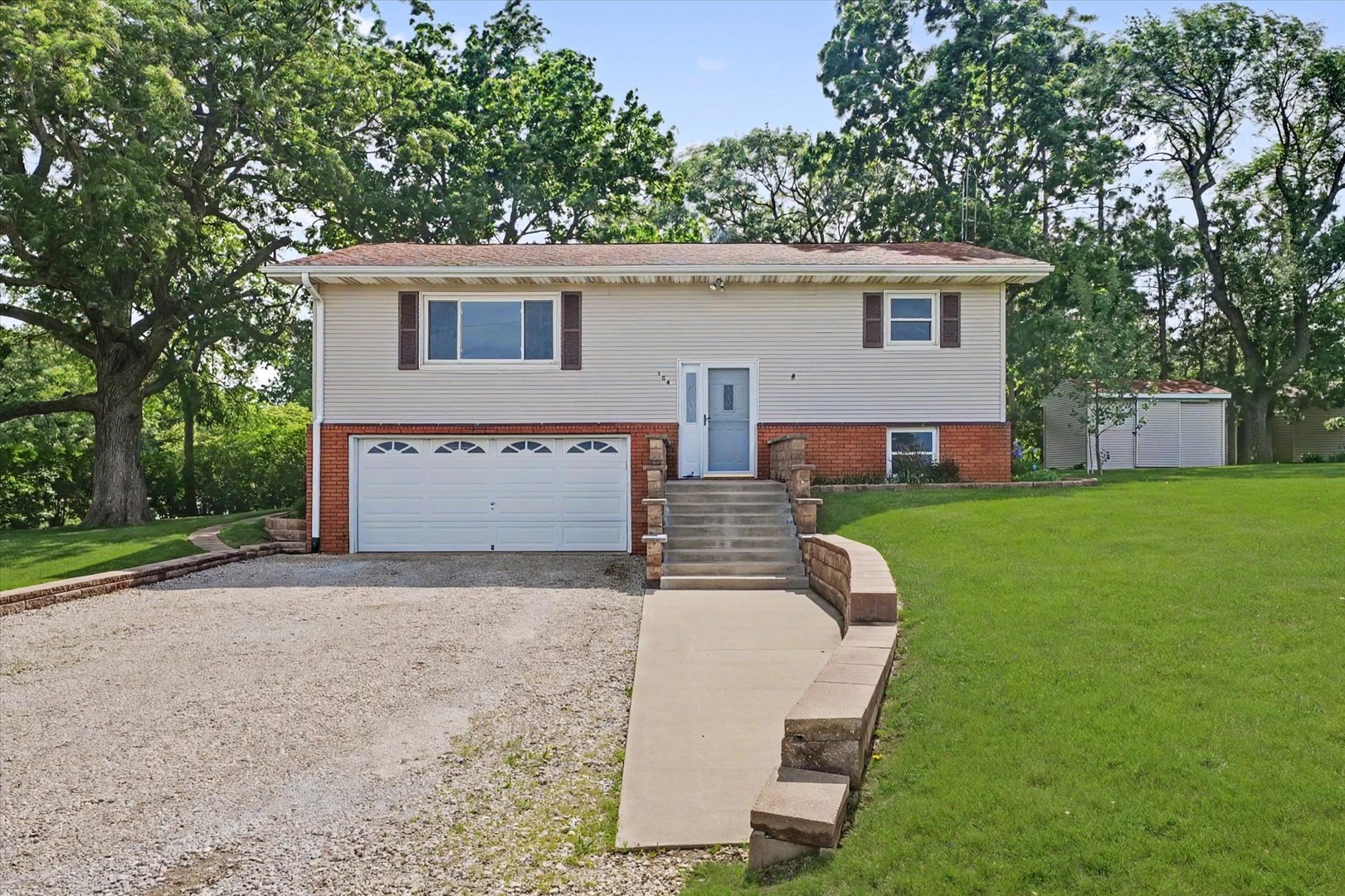 104 Choctaw Trail, Loda, IL