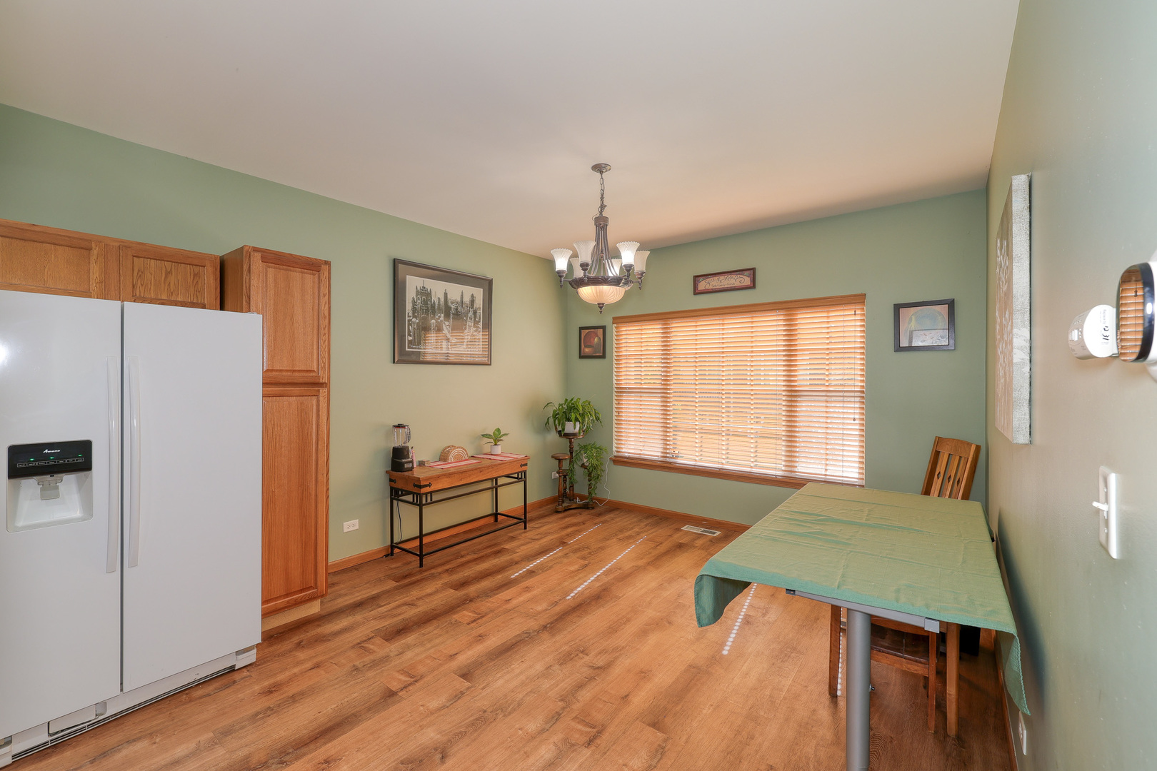 653 E WILLOW Street, Elburn, IL