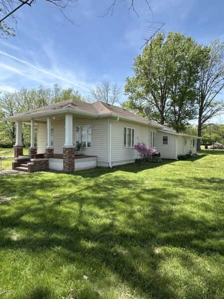 23407 US Highway 51 Highway, Elkville, IL