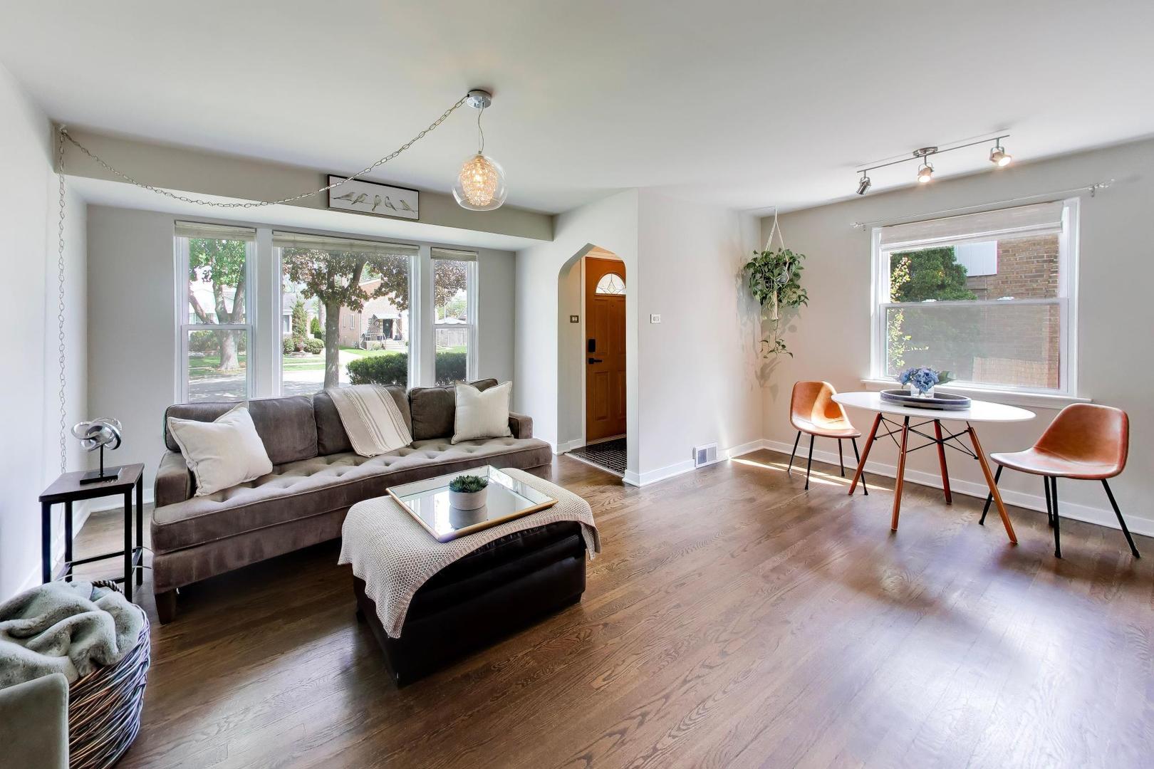 2536 S 5th Avenue, North Riverside, IL