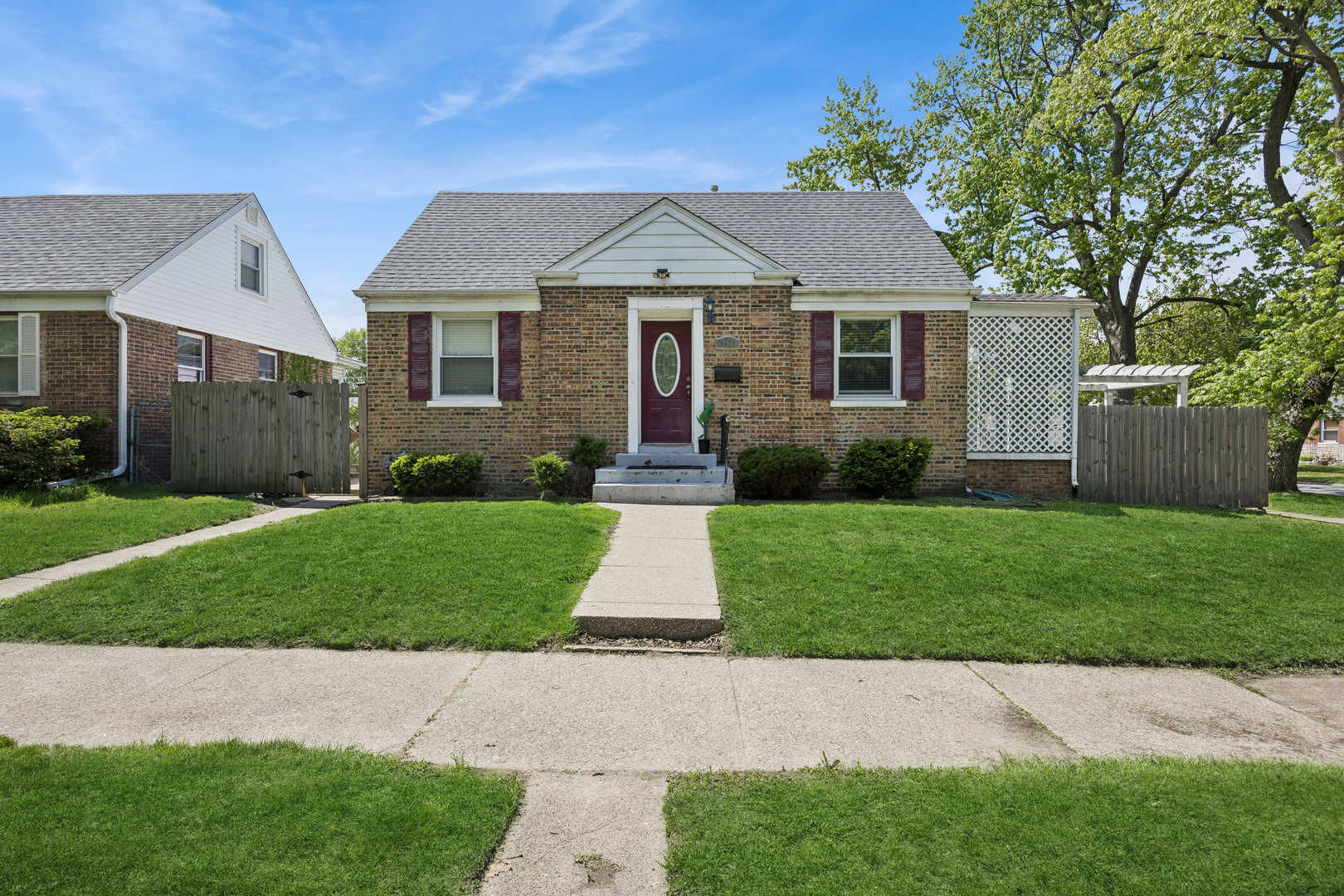 18008 Commercial Avenue, Lansing, IL