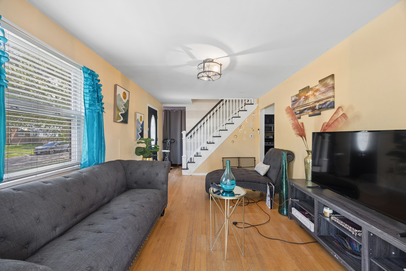 18008 Commercial Avenue, Lansing, IL
