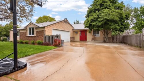 13884 Rengel Drive, Bloomington, IL