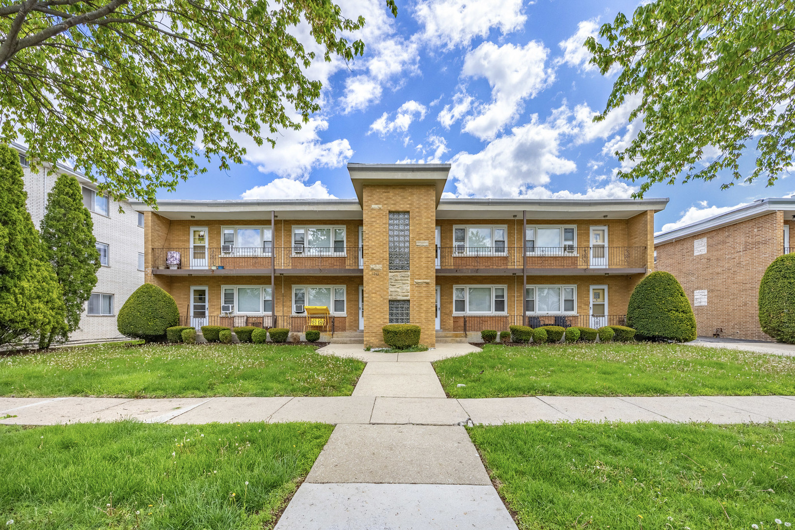 1243 Homestead Road, La Grange Park, IL