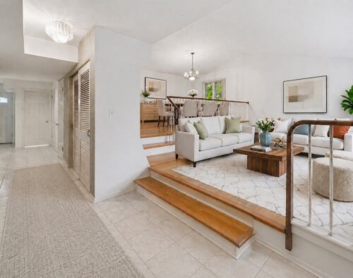 75 Eastwood Drive, Deerfield, IL