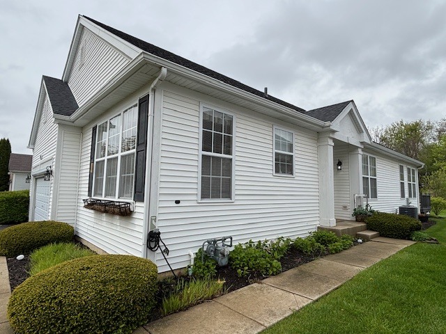 93 Netherlands Drive, Antioch, IL