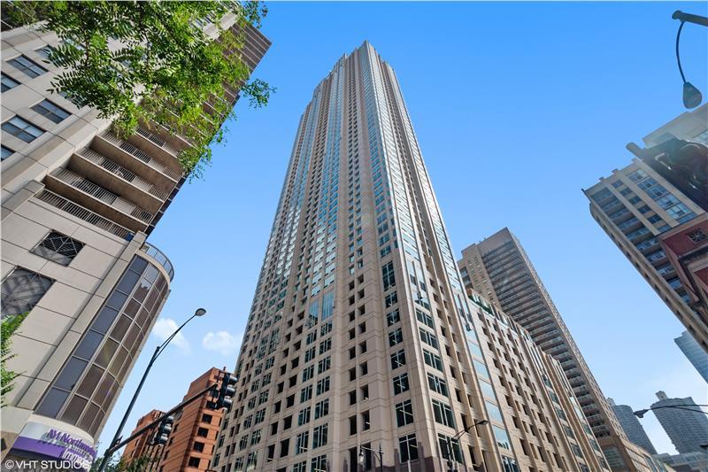 33 W Ontario Street #32E, Chicago, IL