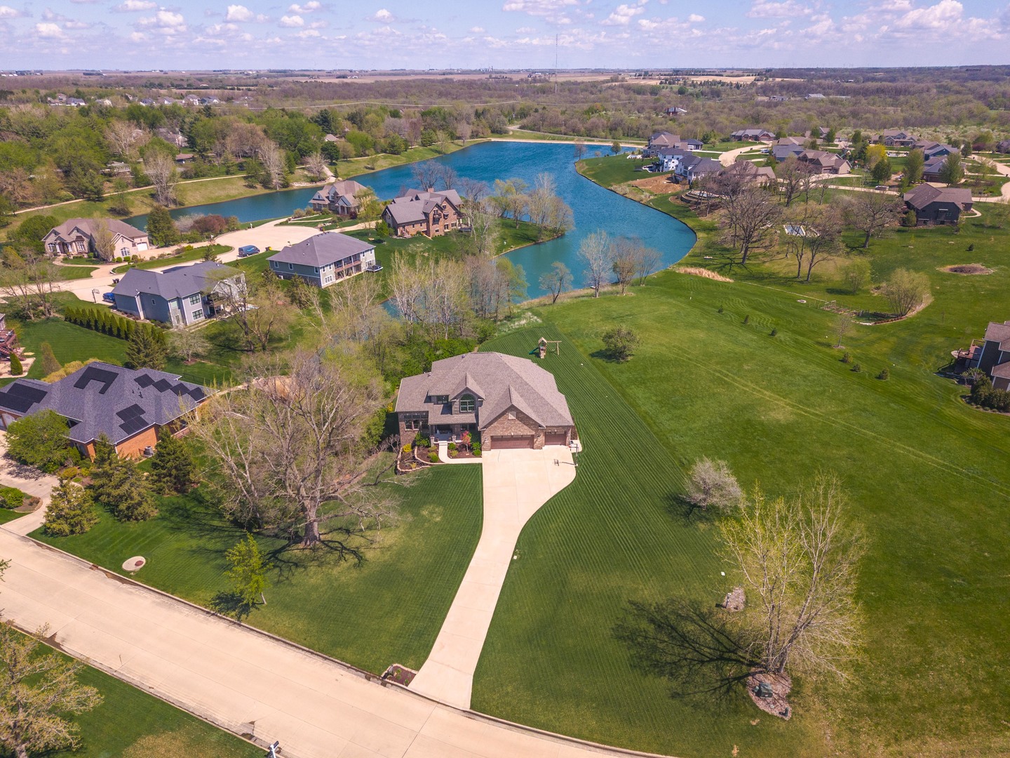 9487 Janel Drive, Bloomington, IL