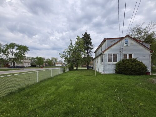 609 E 152nd Street, Phoenix, IL