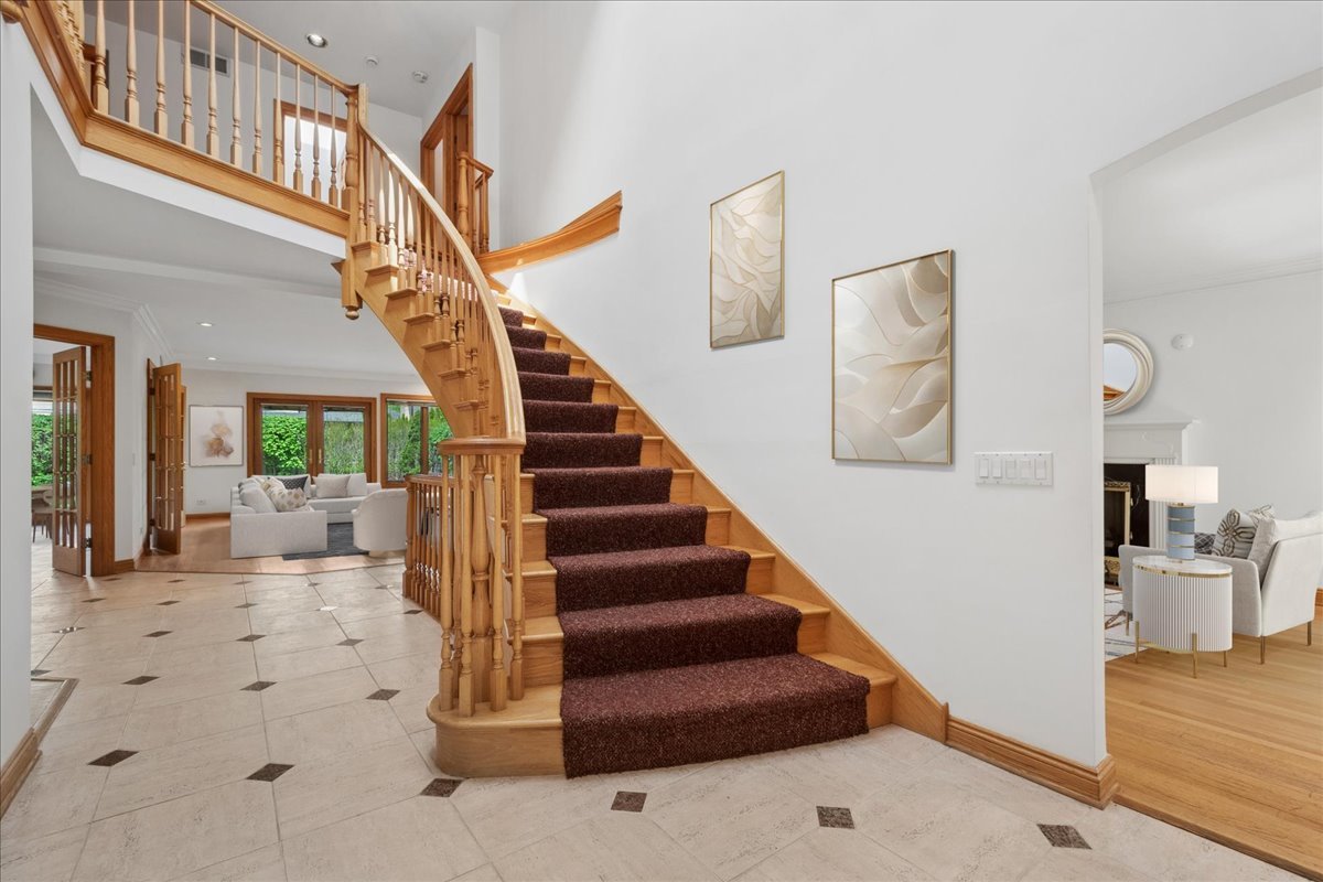 6630 N Spokane Avenue, Lincolnwood, IL