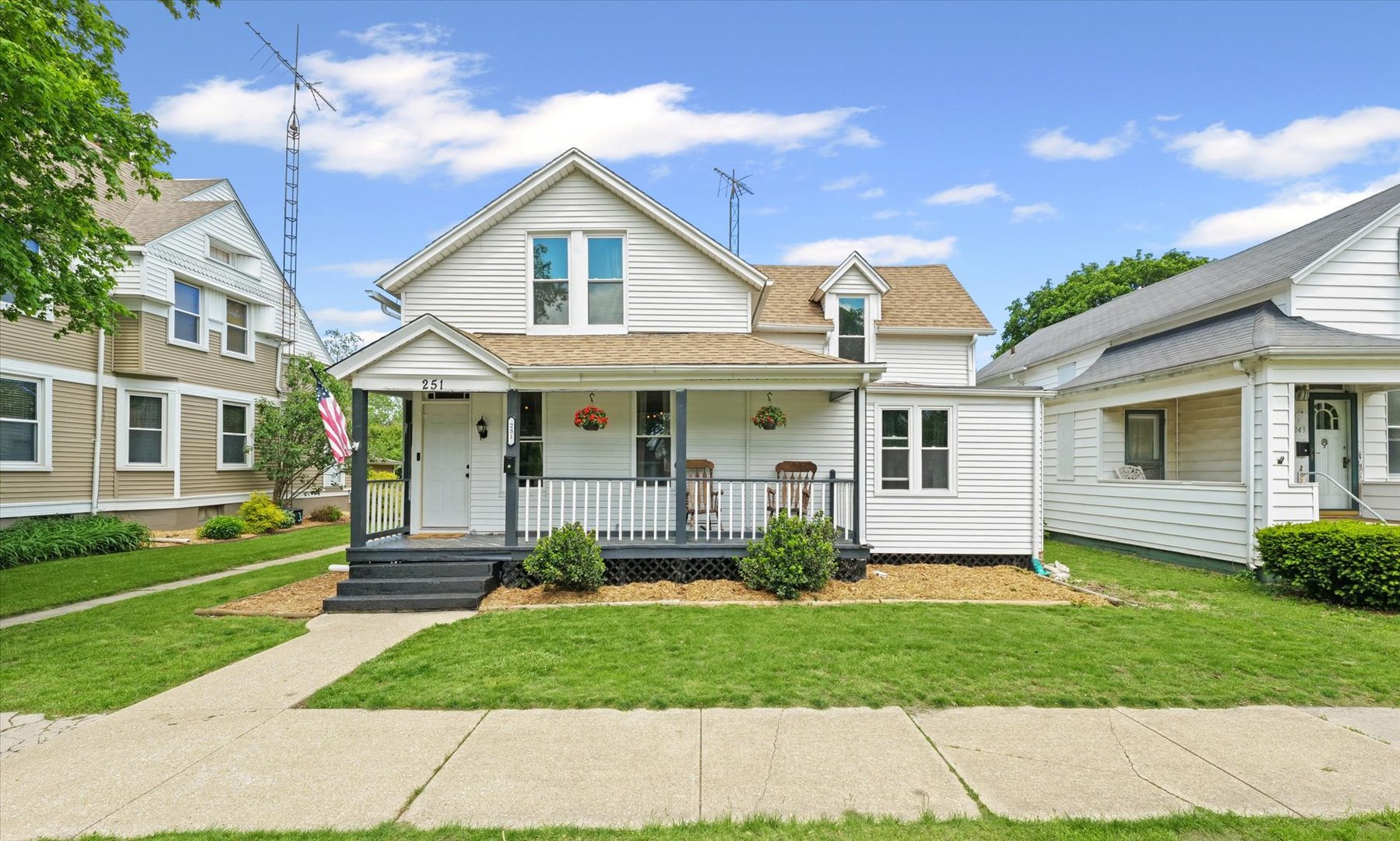 251 W Center Street, Paxton, IL