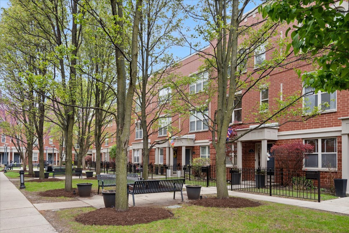 4646 N Greenview Avenue #10, Chicago, IL