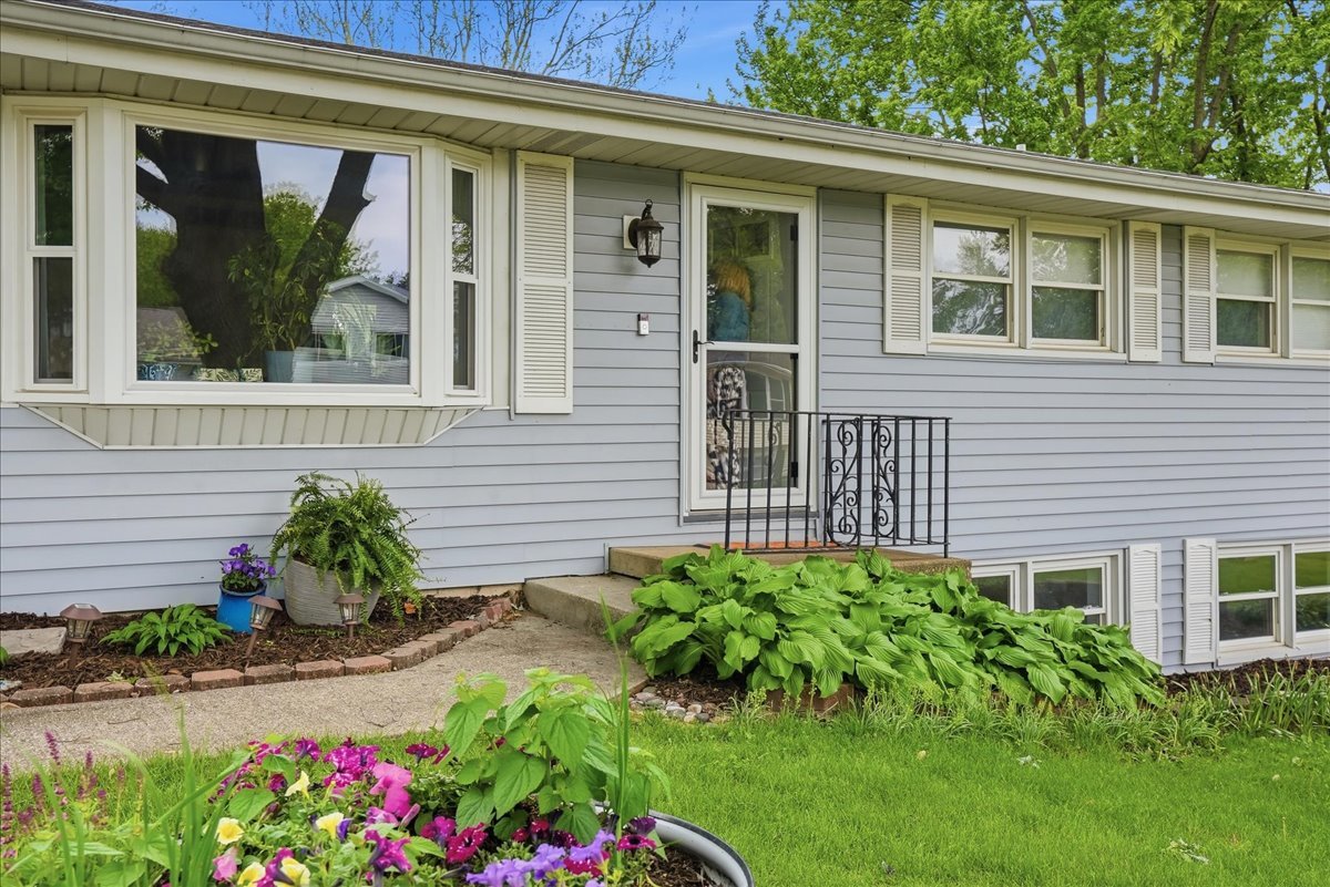 709 Kathleen Drive, Normal, IL