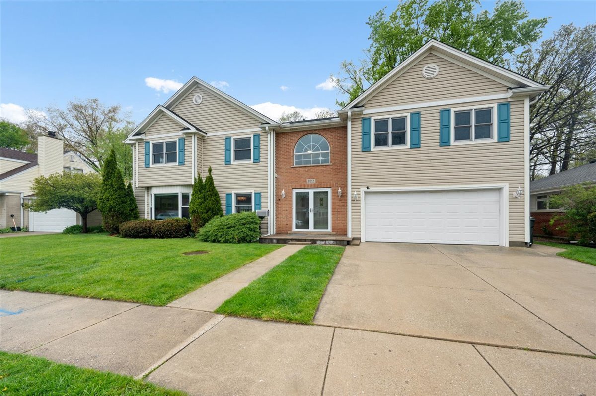 5844 Capri Lane, Morton Grove, IL