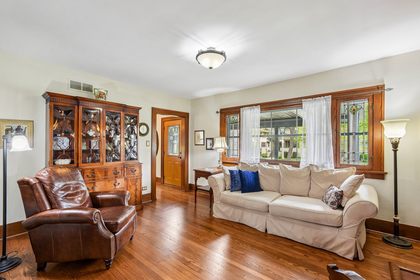 821 N Grove Avenue, Oak Park, IL