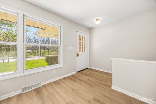 8N486 Thomas Road #B, Hampshire, IL