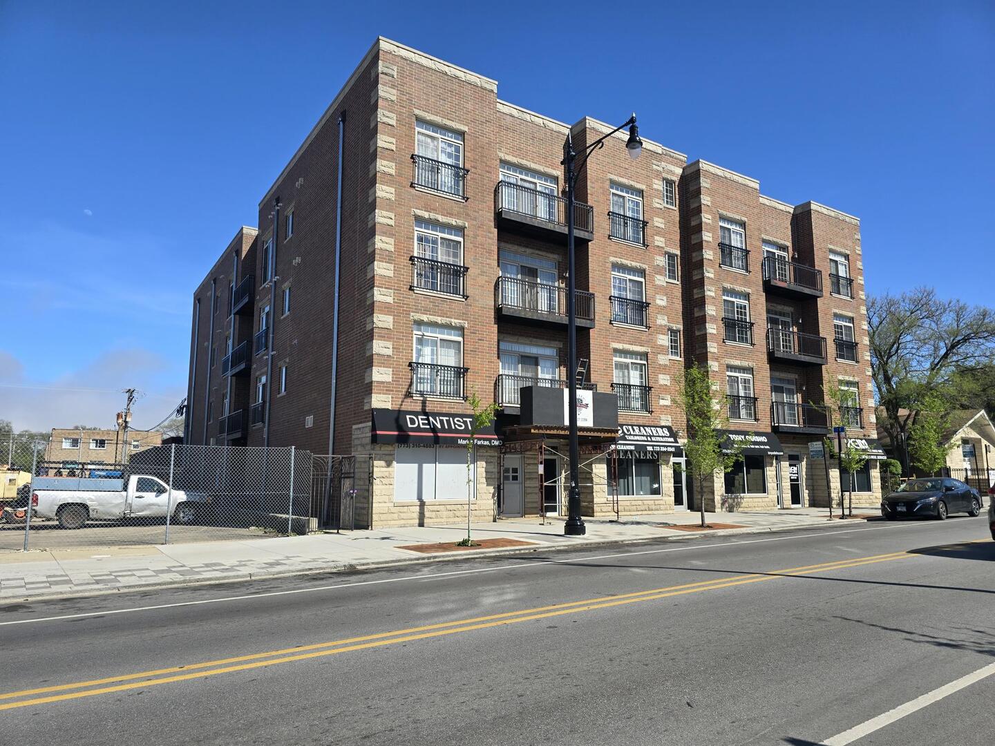 5321 N Lincoln Avenue #B, Chicago, IL