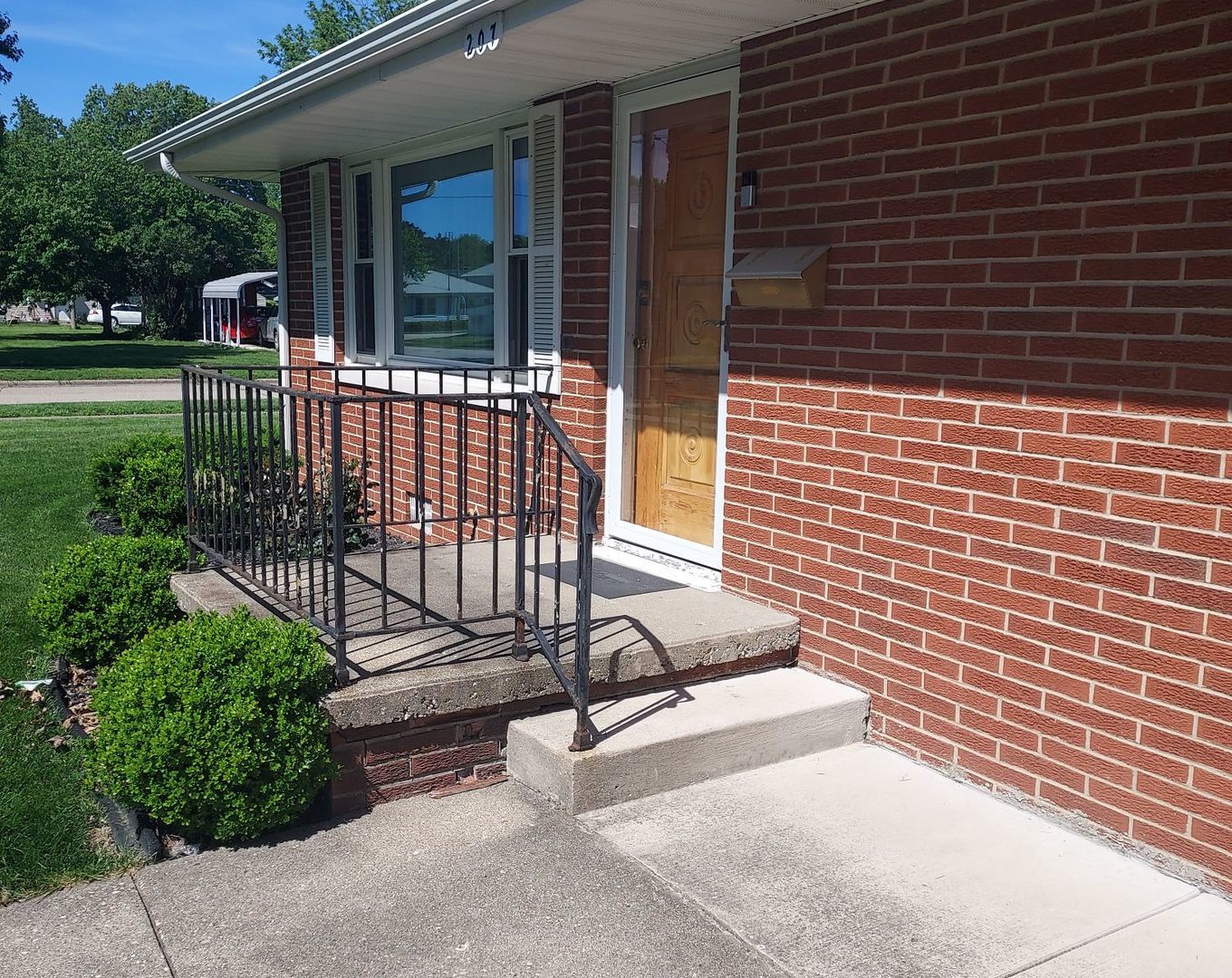 207 N Center Street, Tuscola, IL