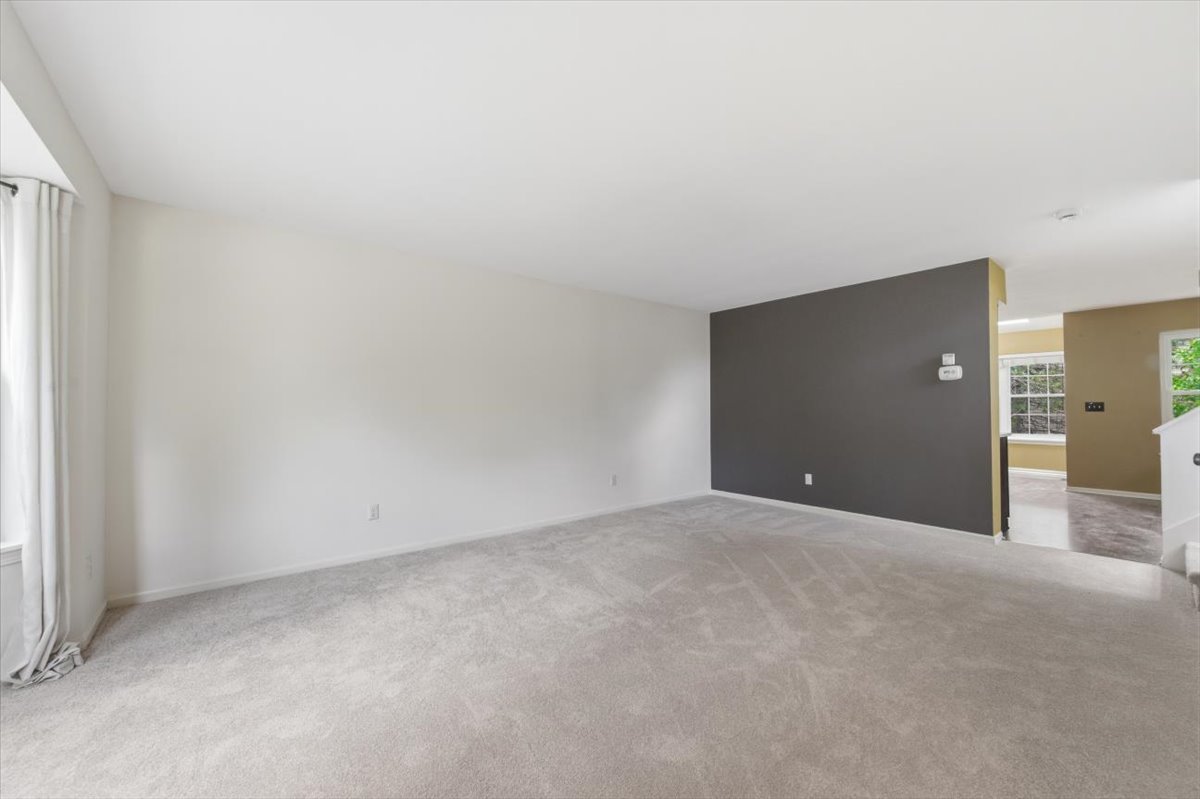 1236 Alexandria Court, Geneva, IL
