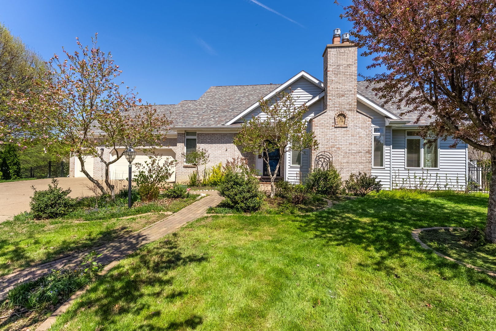 4629 Willowwood Court, Davenport, IA