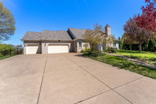 4629 Willowwood Court, Davenport, IA