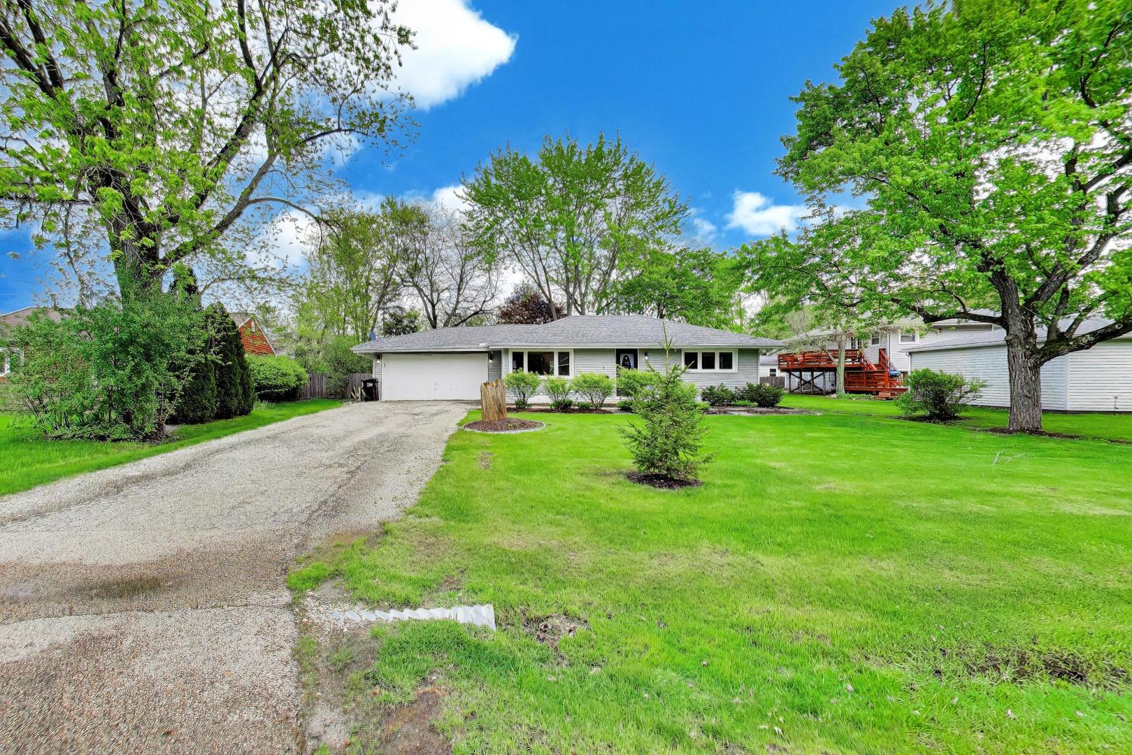 9 Johnathan Road, Lake Zurich, IL