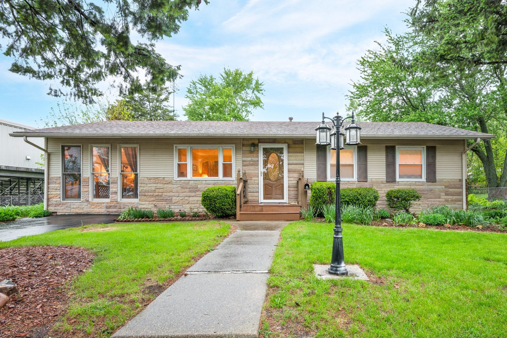 327 W Poplar Street, Heyworth, IL