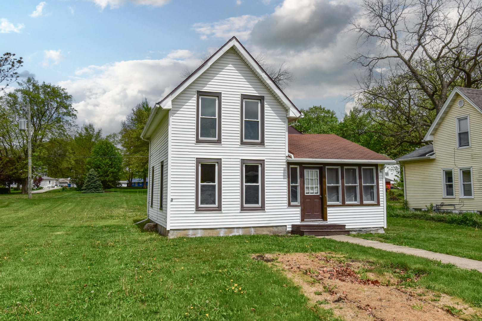 307 E Scott Street, Odell, IL