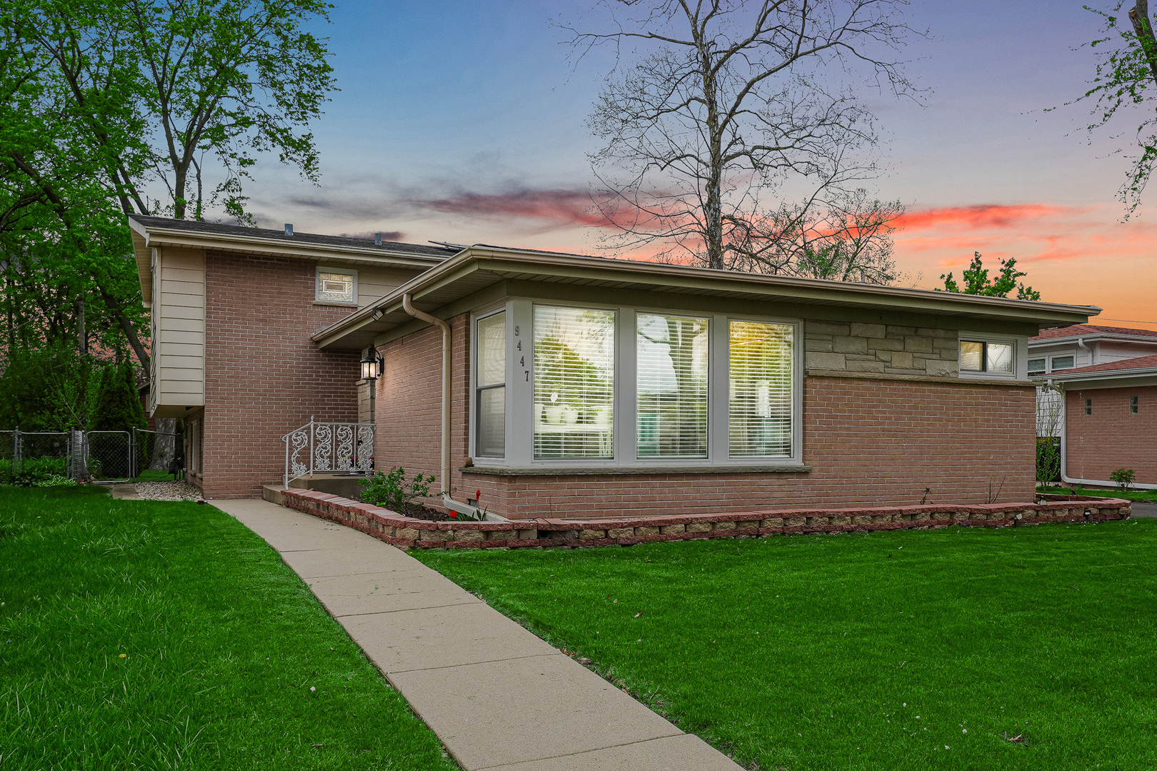 9447 Overhill Avenue, Morton Grove, IL
