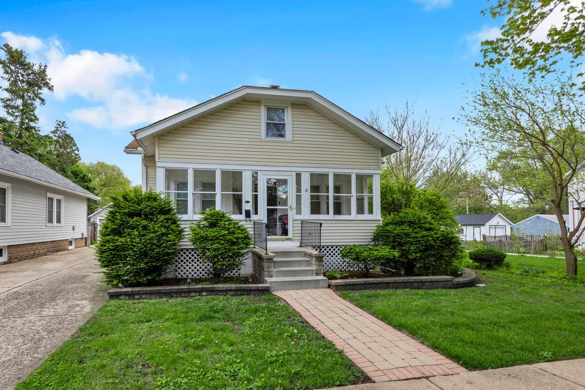 412 S Commonwealth Avenue, Aurora, IL