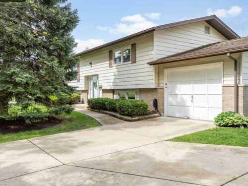 6754 Briargate Drive, Downers Grove, IL