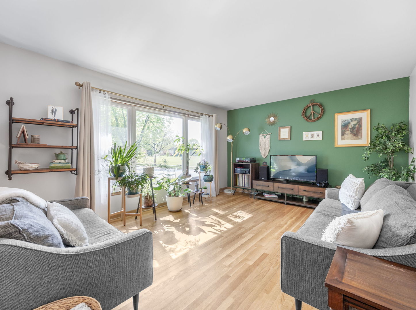 6754 Briargate Drive, Downers Grove, IL