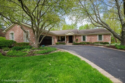 570 Hillside Court, Barrington, IL