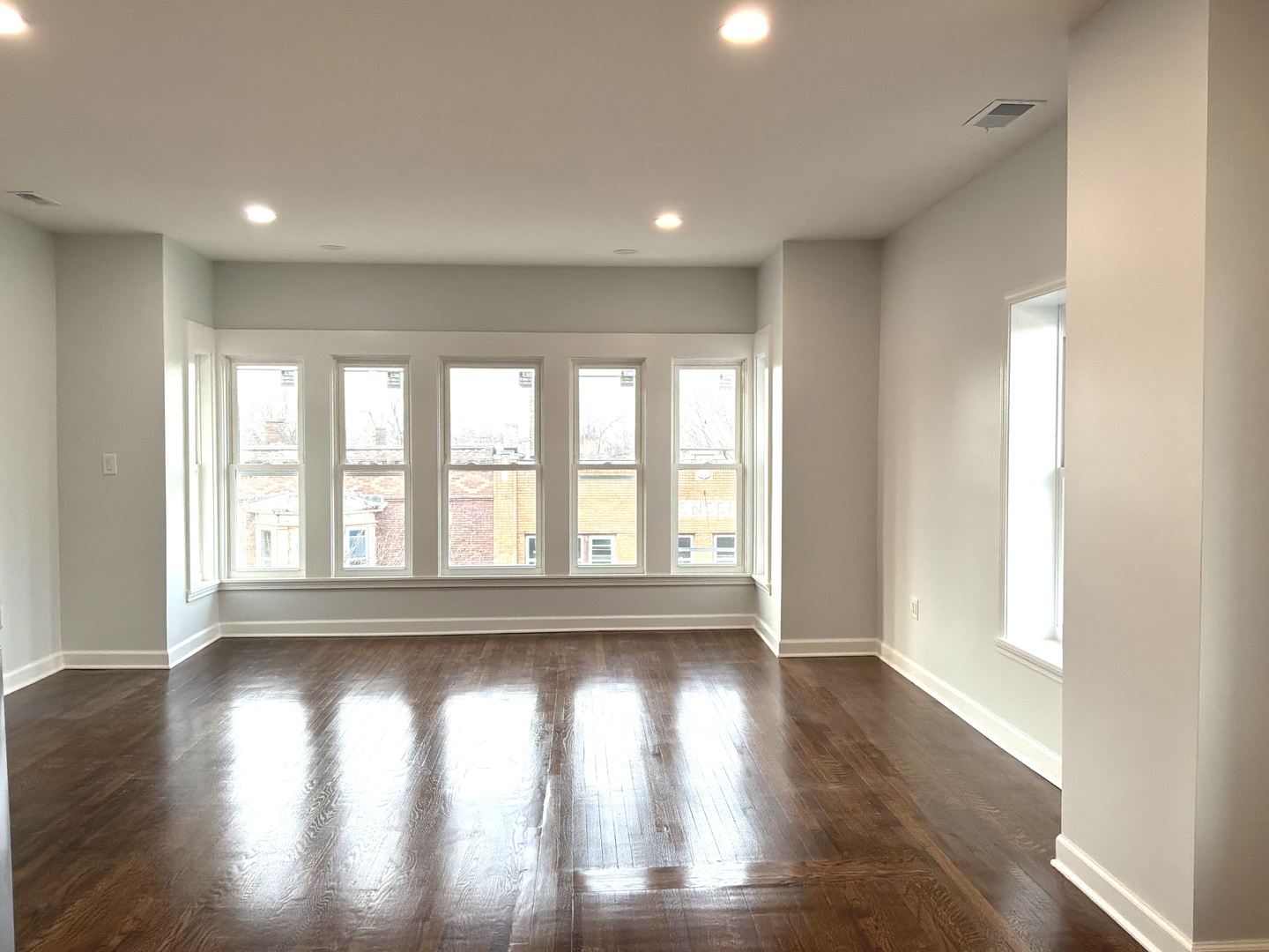 224 E Cass Street #PENTHOUSE, Joliet, IL
