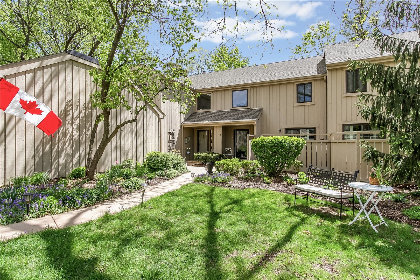 79 Hunt Trail, Lake Barrington, IL
