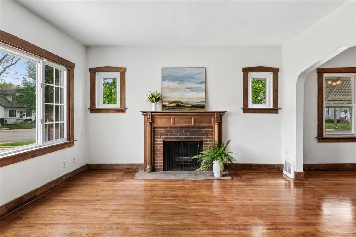 747 Watson Street, Aurora, IL