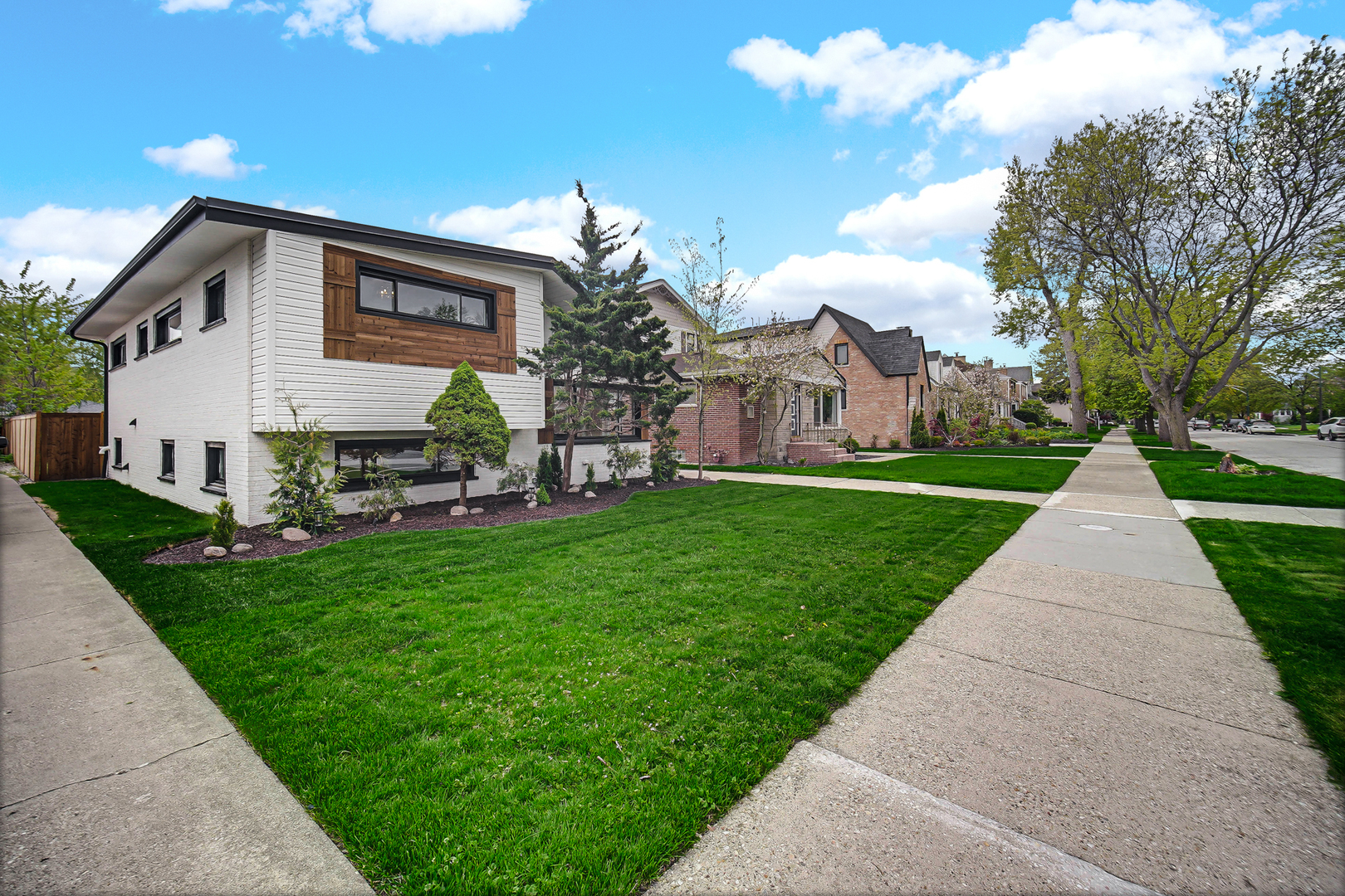 7135 N OZARK Avenue, Chicago, IL