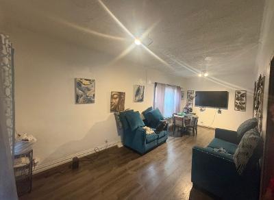 7512 S Saint Lawrence Avenue, Chicago, IL