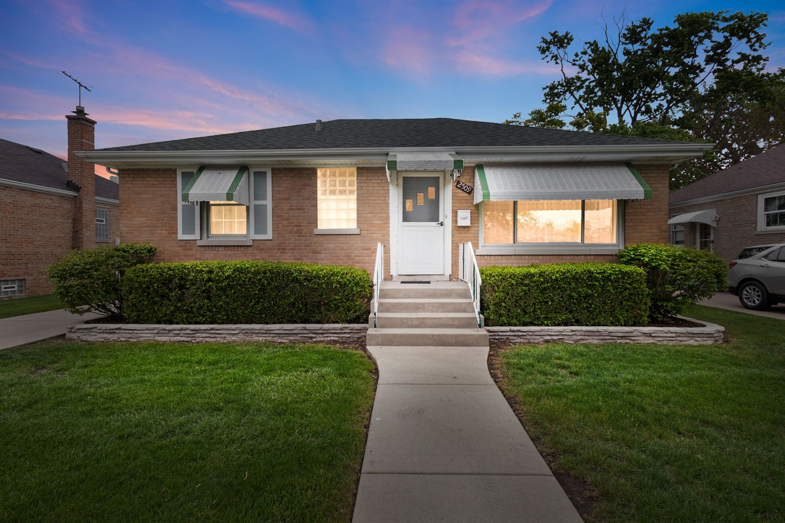 2509 S 10th Avenue, Broadview, IL