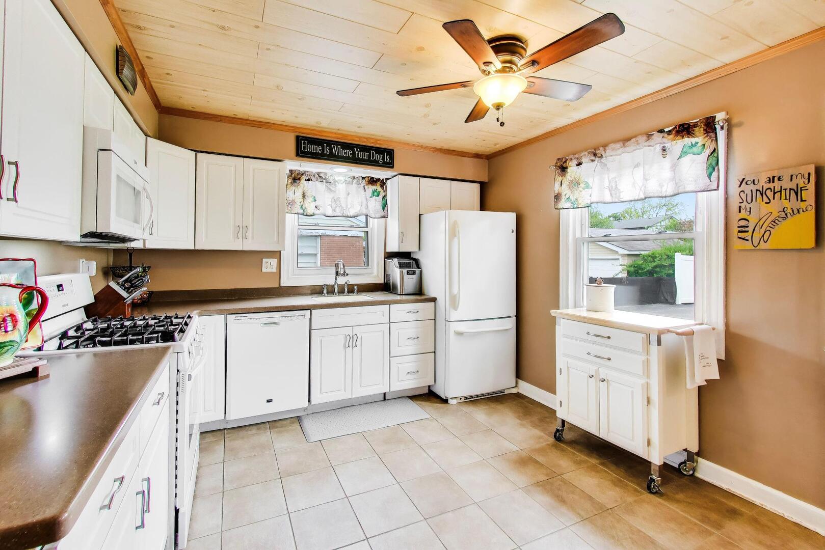 817 S Spring Road, Elmhurst, IL