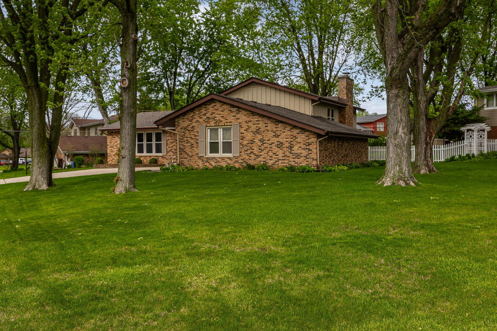 501 Hobby Avenue, Frankfort, IL