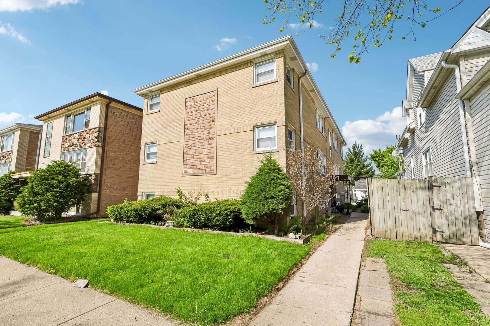 2730 N 74th Court #GW, Elmwood Park, IL