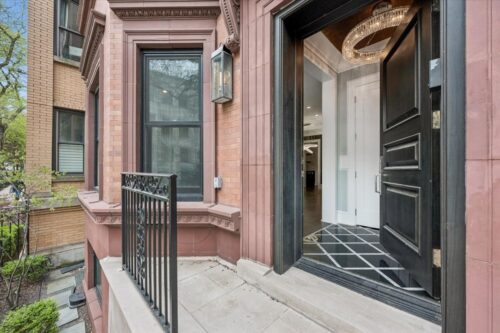 458 W Deming Place, Chicago, IL