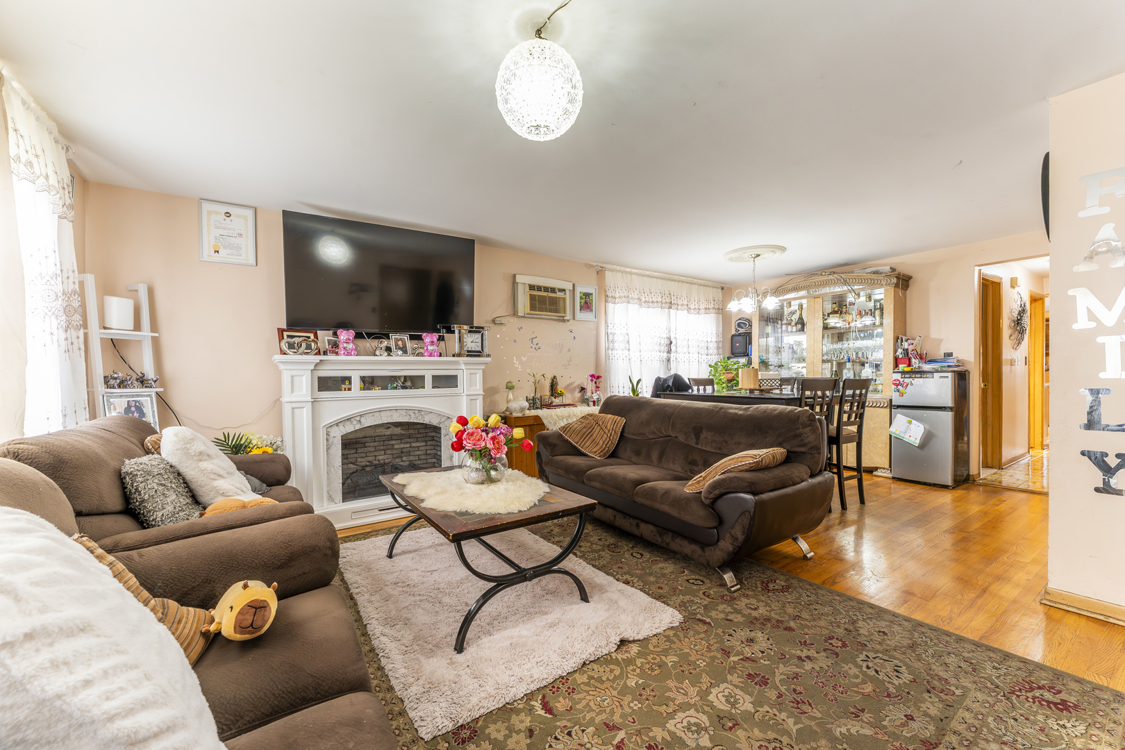 2826 N 72nd Court, Elmwood Park, IL