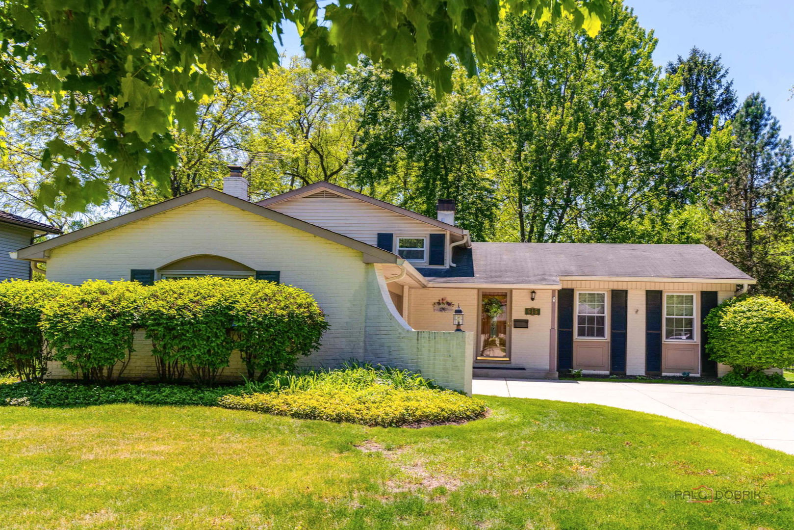 615 E Golf Road, Libertyville, IL