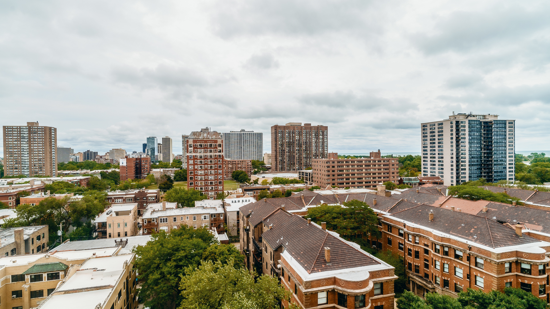 3930 N Pine Grove Avenue #1205, Chicago, IL