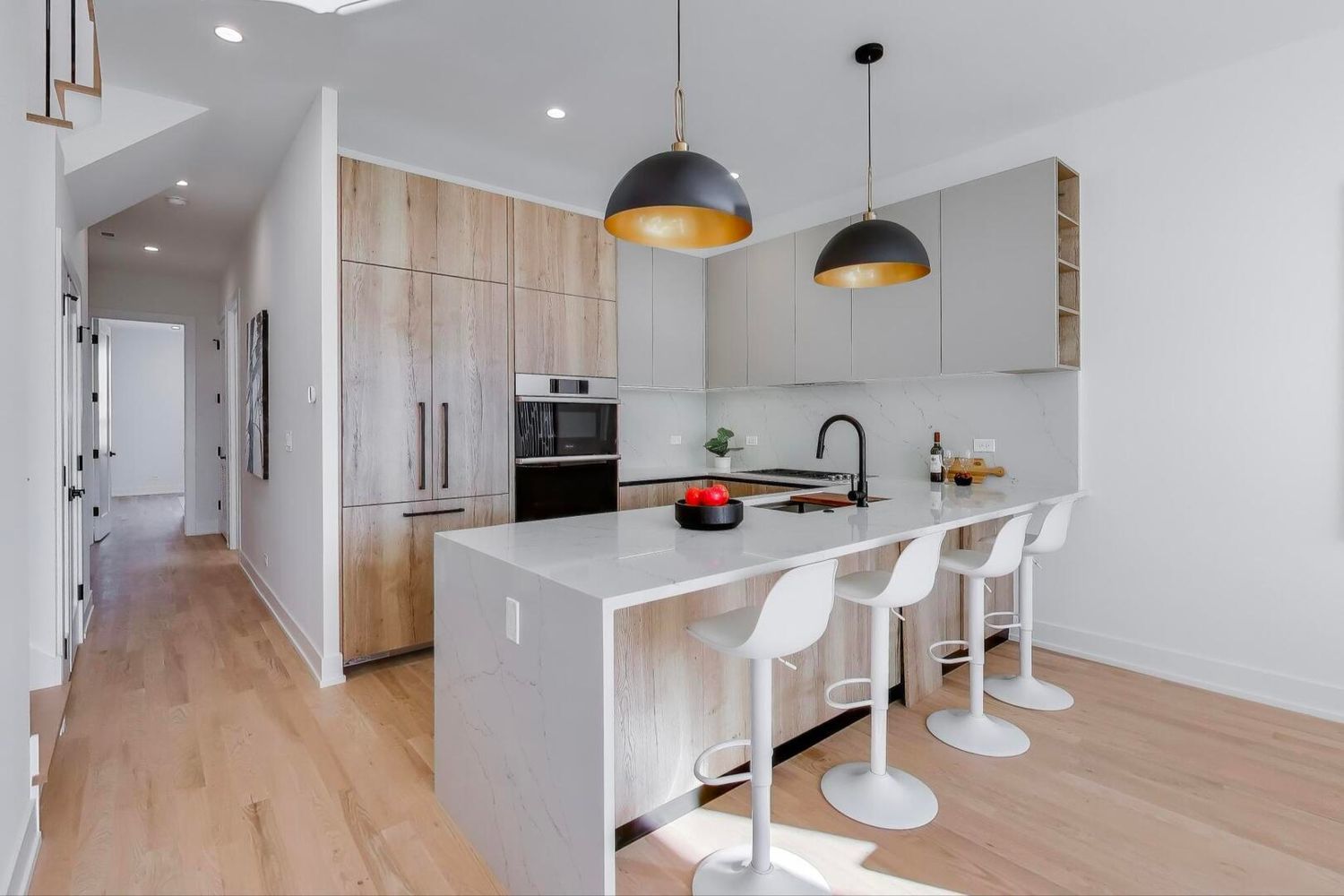 5428 N Winthrop Avenue #103, Chicago, IL
